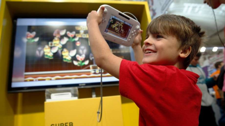 No primeiro vídeo de lançamento do Switch a Nintendo fez questão de disvincular a imagem do seu novo aparelho com a de brinquedo para crianças. 